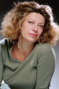 Caroline Beaune (1959-2014) was Gillian Anderson's French voice in The X-Files, The Fall and Hannibal. Source: Wikipedia.
